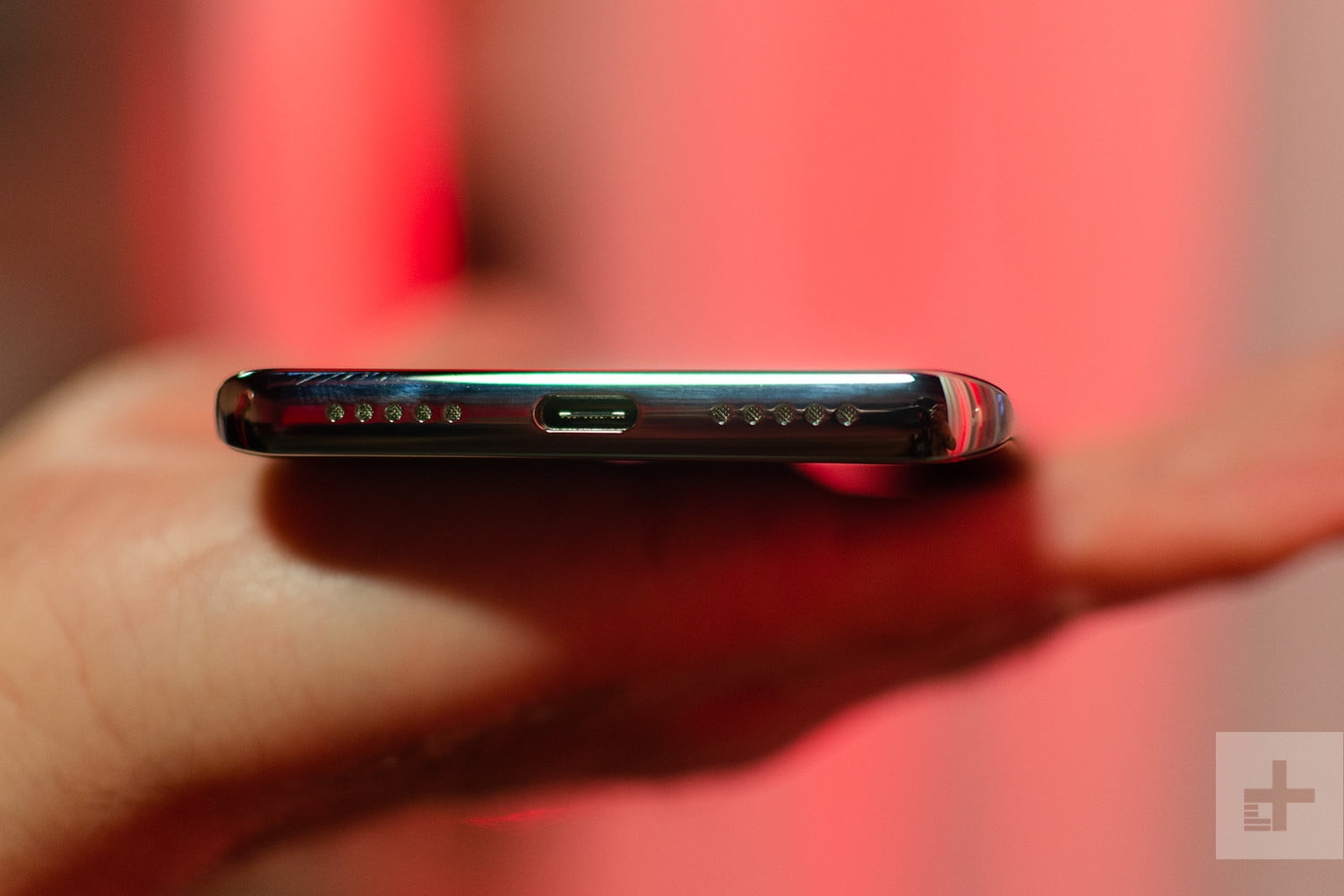 Chưa ra mắt nhưng Huawei P30 Pro đã bất ngờ xuất hiện trên tay người dùng
