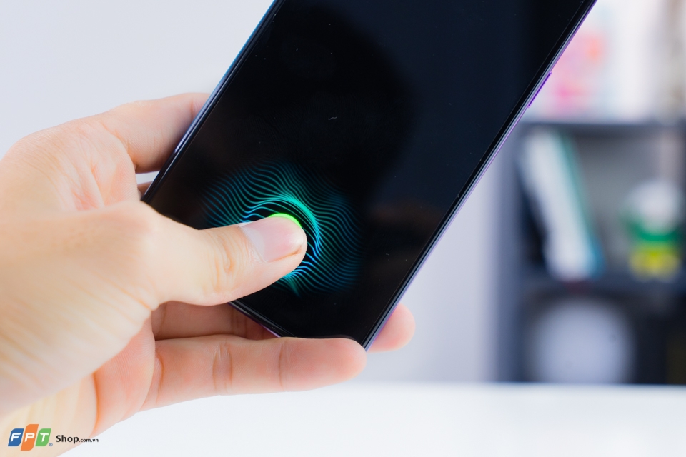 OPPO R17 Pro: Siêu phẩm giá hợp lý, rất nhiều công nghệ hấp dẫn! (ảnh 11)