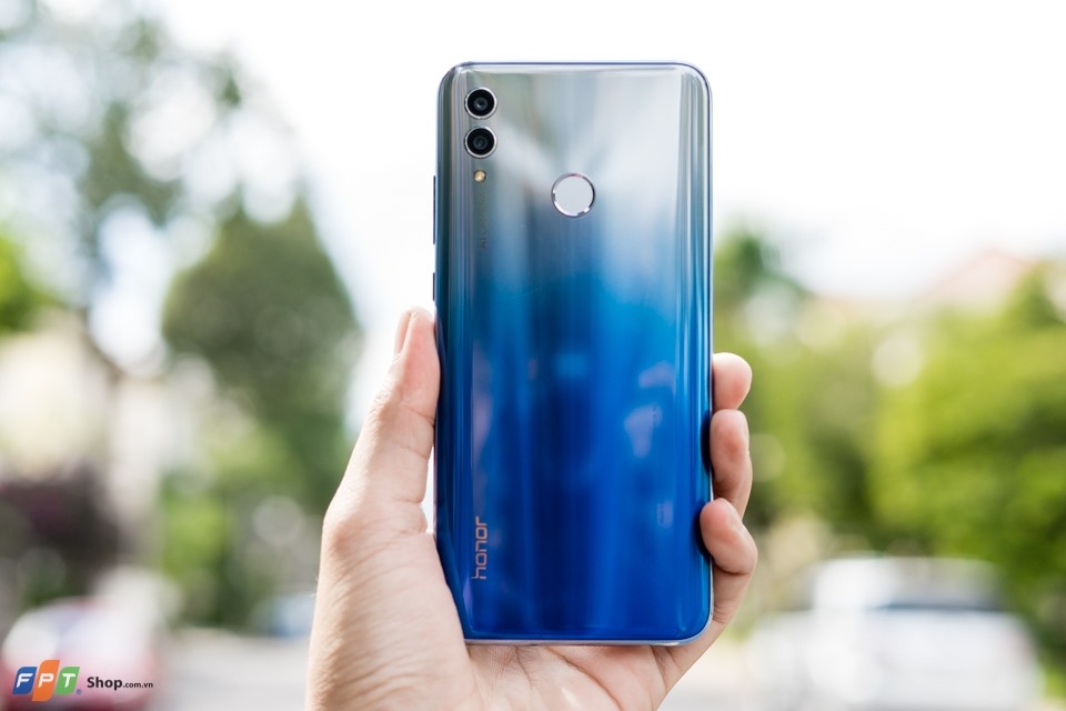 Honor 10 Lite: Đẹp - mạnh song toàn trong tầm giá 5 triệu đồng! (ảnh 2)