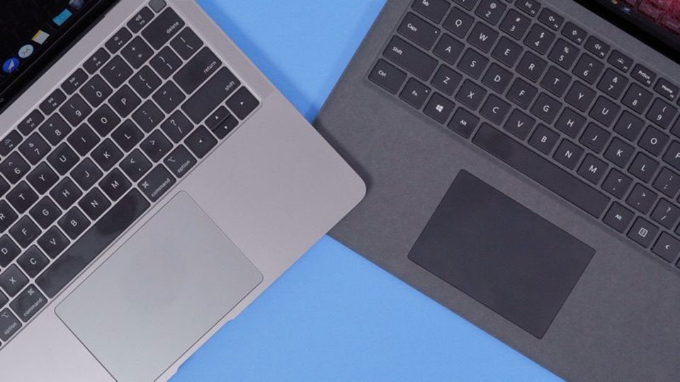 Apple MacBook Air đối đầu Microsoft Surface Laptop 2
