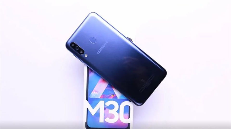 Mở hộp và trải nghiệm nhanh Galaxy M30 Mở hộp và trải nghiệm nhanh Galaxy M30