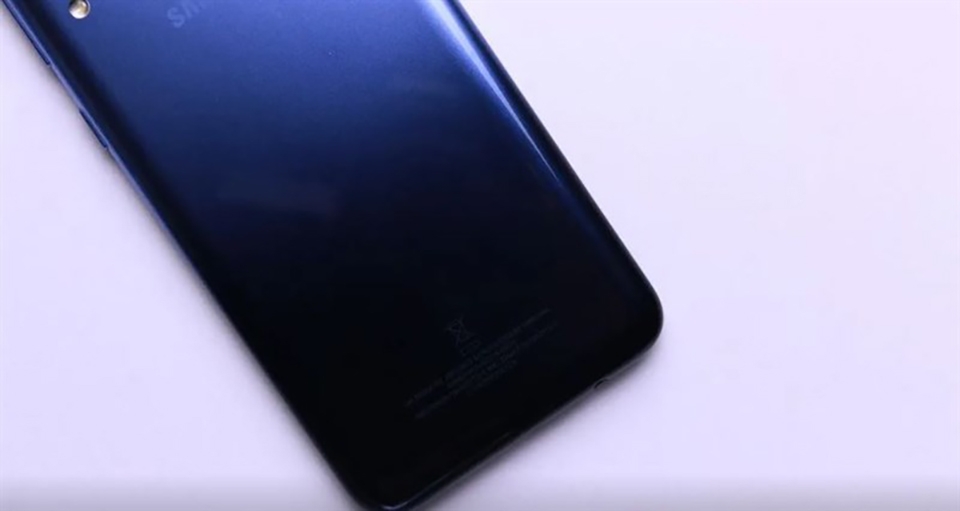 Mở hộp và trải nghiệm nhanh Galaxy M30 Mở hộp và trải nghiệm nhanh Galaxy M30