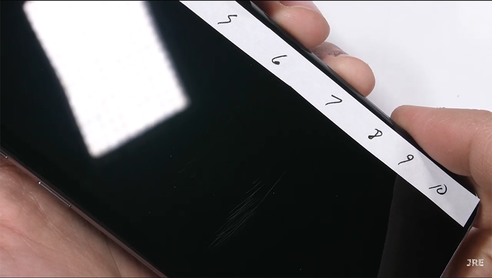 Tra tấn Galaxy S10 (ảnh 3)