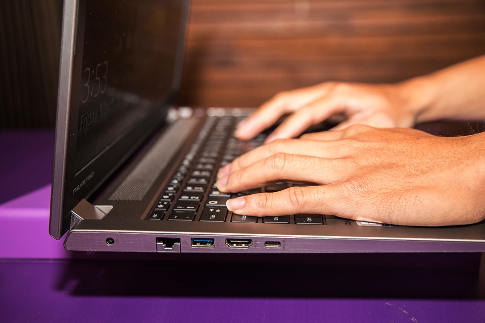 Laptop Avita Liber Laptop Avita Liber