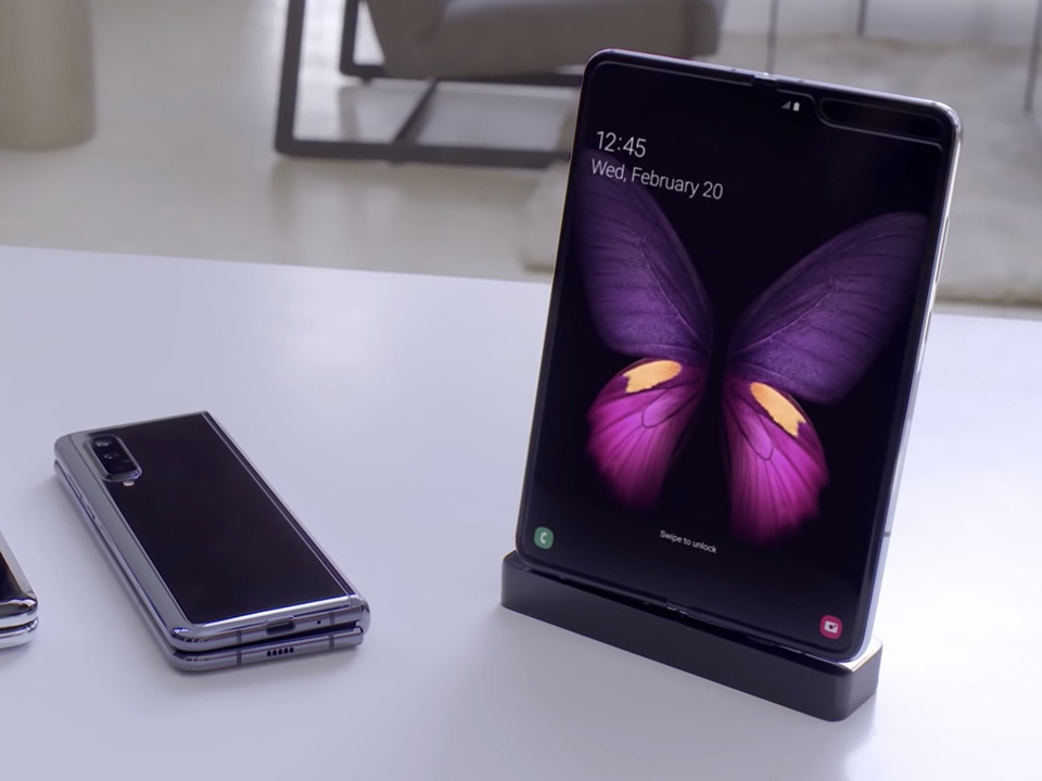 Huawei Mate X vs Galaxy Fold 03 Huawei Mate X vs Galaxy Fold 03