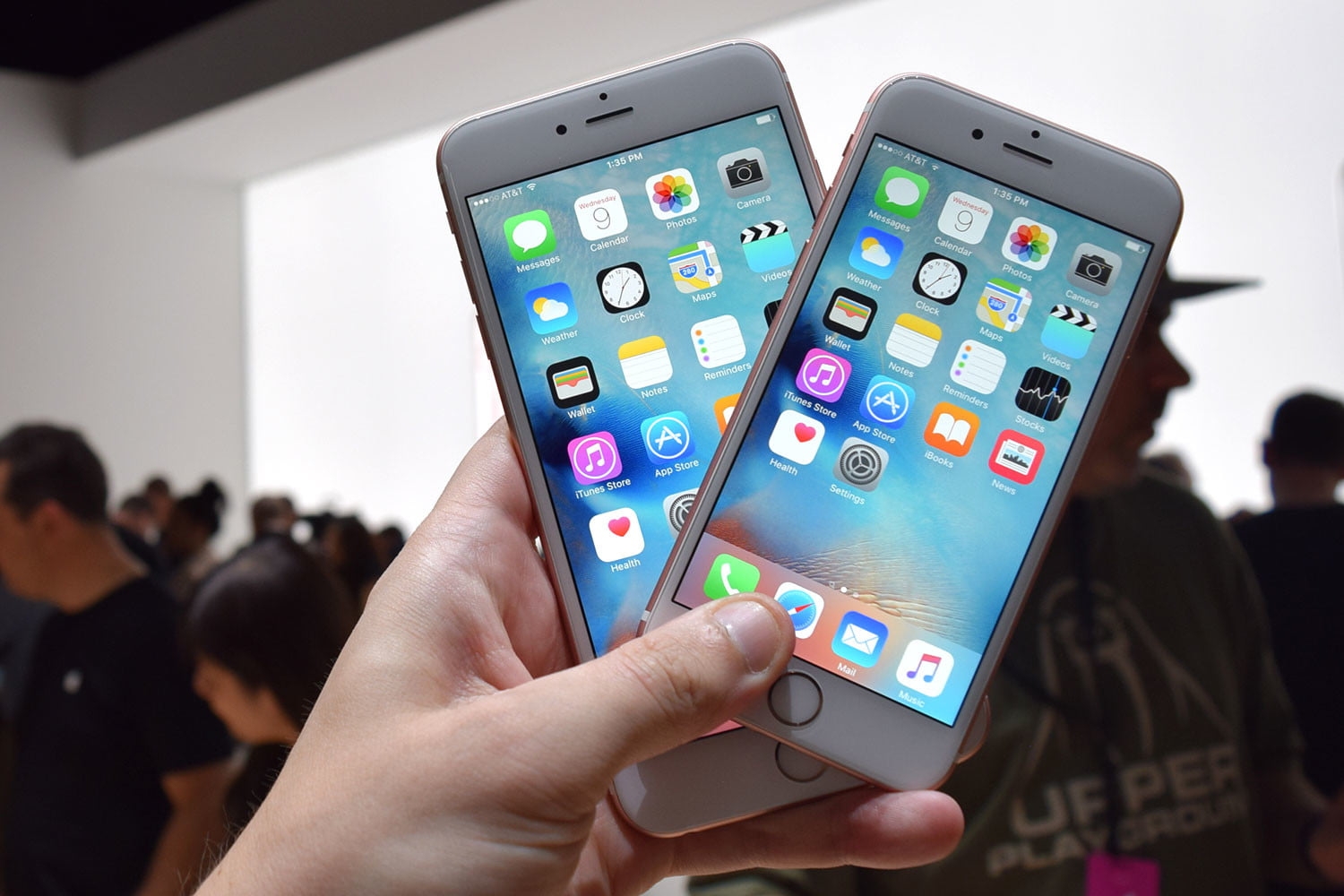 Tại sao Apple lại bình tĩnh trước cơn sốt smartphone màn hình gập Tại sao Apple lại bình tĩnh trước cơn sốt smartphone màn hình gập