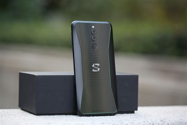 Smartphone chuyên game Xiaomi BlackShark 2 sẽ ra mắt vào ngày 18 tháng 3