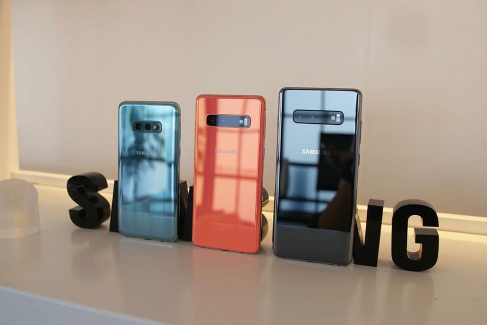 Kiểm tra thời lượng pin Galaxy S10, S10 + và S10e
