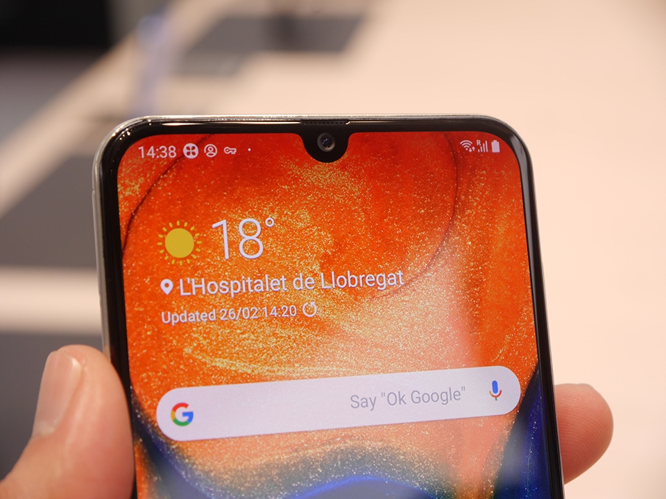 Galaxy A30 (ảnh 3) Galaxy A30 (ảnh 3)