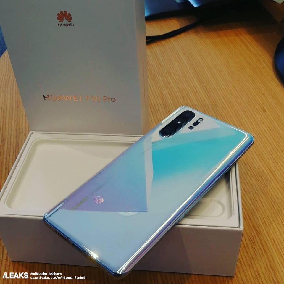 Lộ vỏ hộp Huawei P30 Pro (ảnh 3) Lộ vỏ hộp Huawei P30 Pro (ảnh 3)