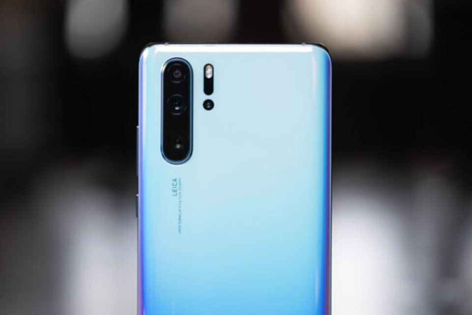 trên tay Huawei P30 Pro 01