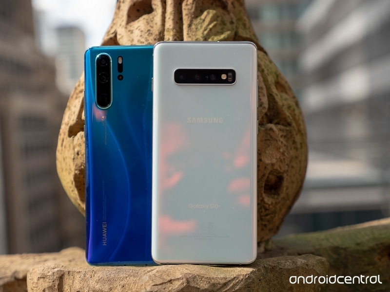 Galaxy S10+ với Huawei P30 Pro Galaxy S10+ với Huawei P30 Pro