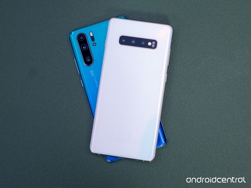 Galaxy S10+ với Huawei P30 Pro Galaxy S10+ với Huawei P30 Pro
