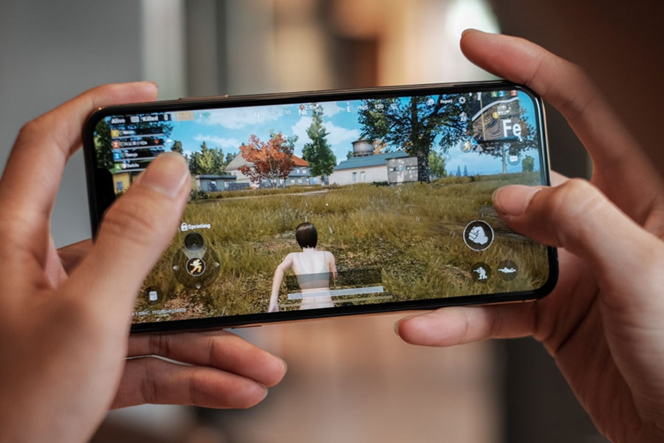 Bạn nên mua iPhone XS / XS Max nào?