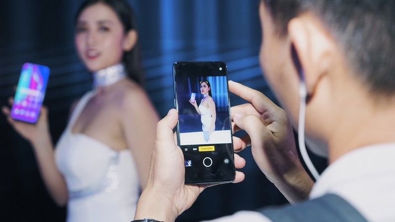 OPPO F11 và OPPO F11 Pro OPPO F11 và OPPO F11 Pro