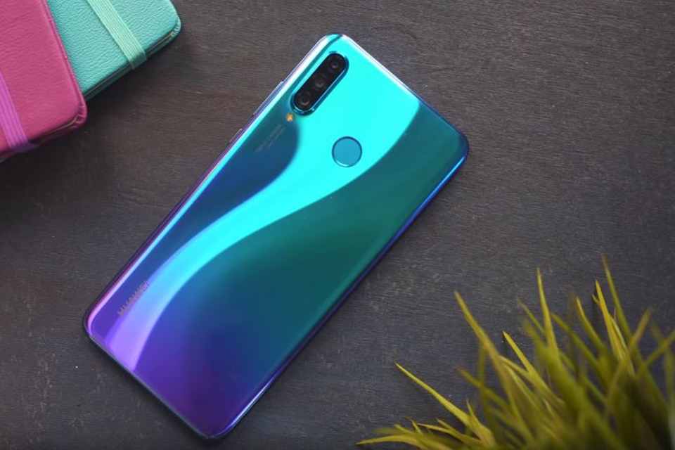 thiết kế màn hình Huawei P30 Lite