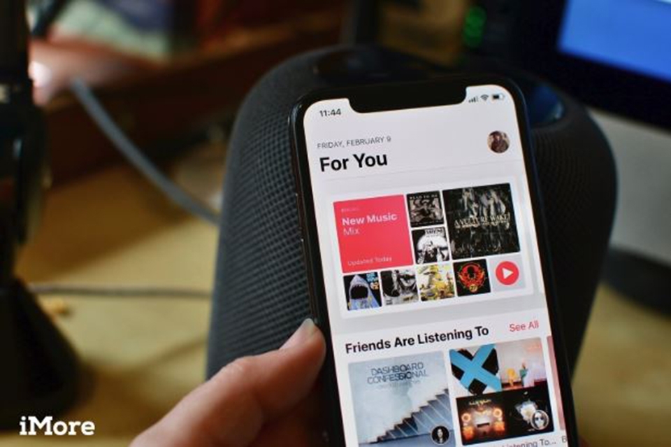So sánh Spotify với Apple Music