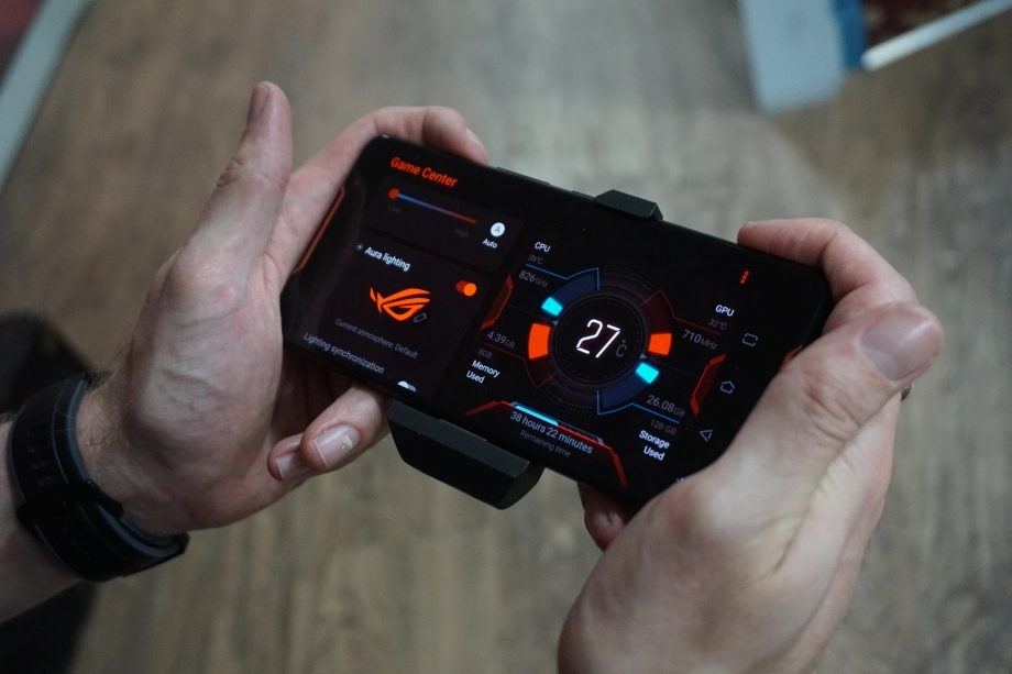 Smartphone chuyên dụng cho game thủ ASUS ROG Phone thế hệ mới sẽ trình làng vào cuối năm nay