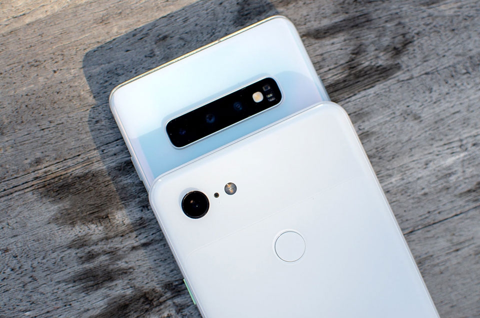 Samsung Galaxy S10 Plus và Pixel 3 XL