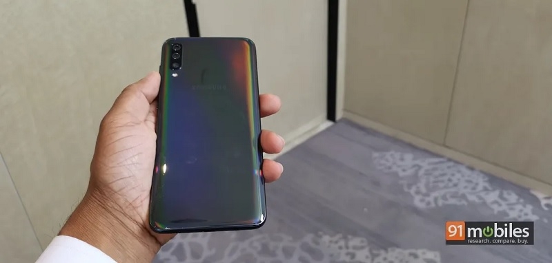 trên tay galaxy a70 trên tay galaxy a70