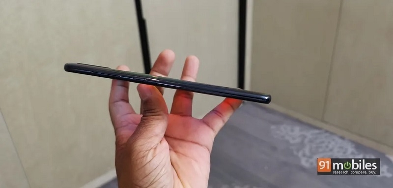 trên tay Galaxy A70 trên tay Galaxy A70