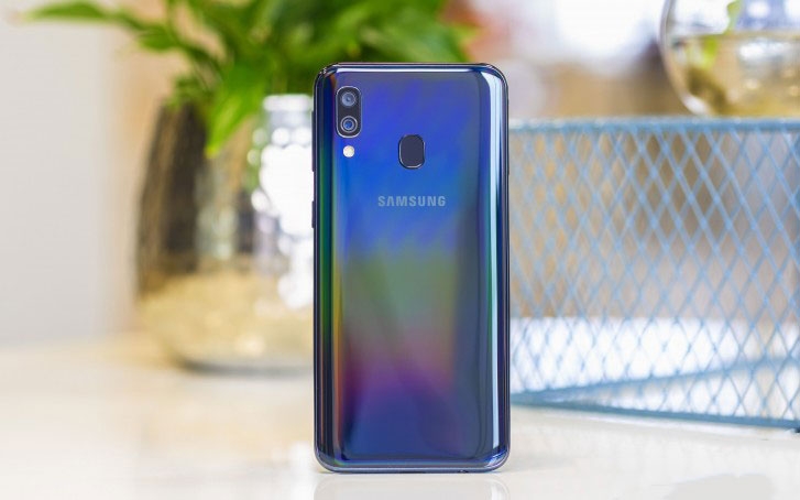 Samsung Galaxy A40 Samsung Galaxy A40