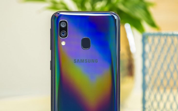 Samsung Galaxy A40 Samsung Galaxy A40