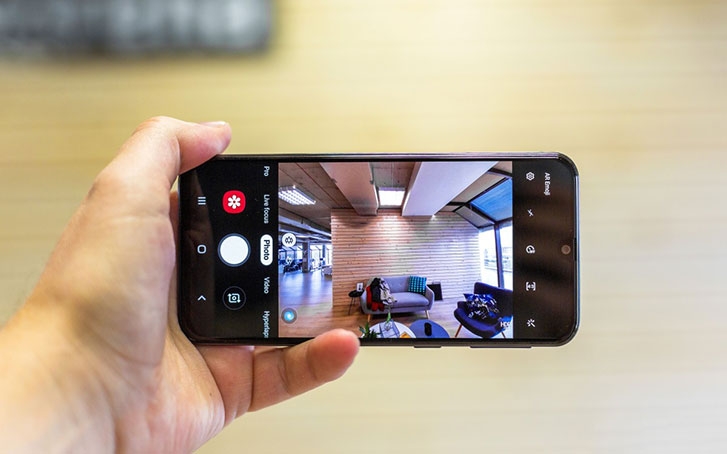 Samsung Galaxy A40 Samsung Galaxy A40