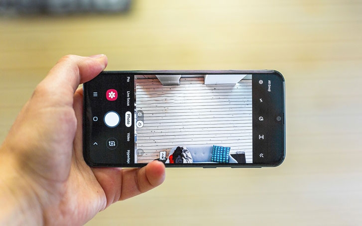 Samsung Galaxy A40 Samsung Galaxy A40