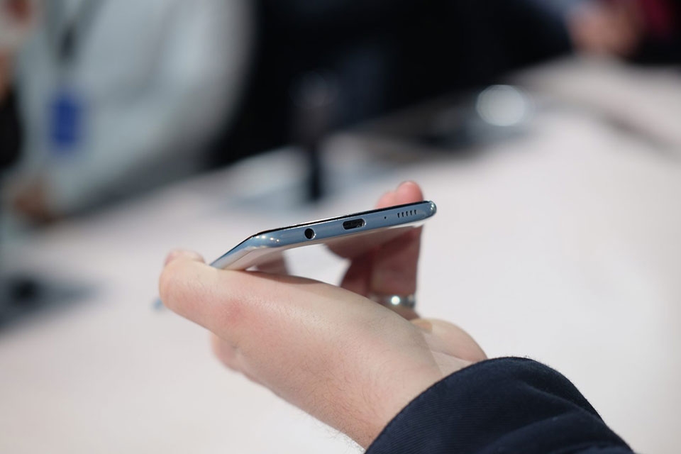 Samsung Galaxy A70 Samsung Galaxy A70