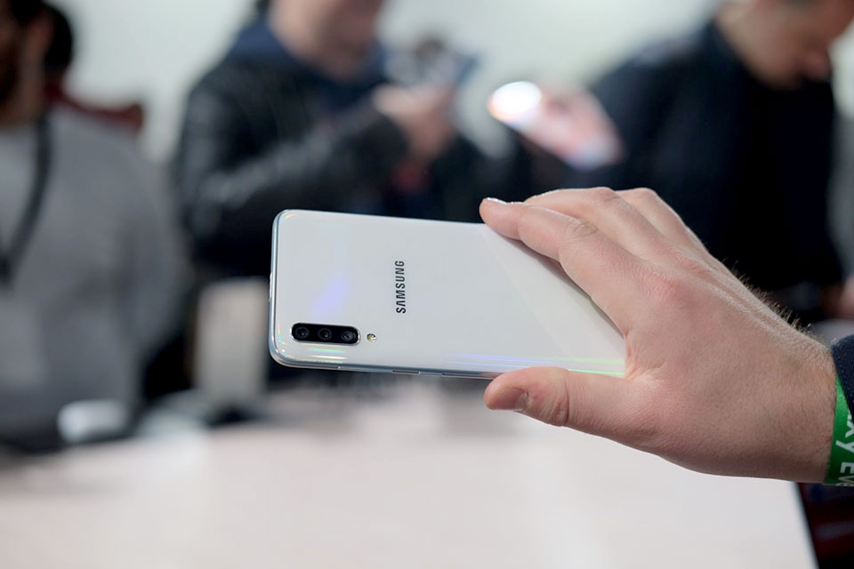 Samsung Galaxy A70 Samsung Galaxy A70