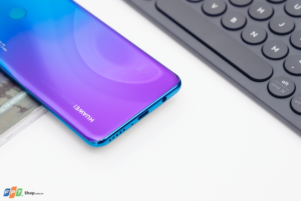 thiết kế P30 Lite