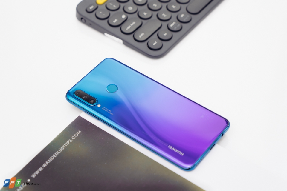 đánh giá thiết kế Huawei P30 Lite