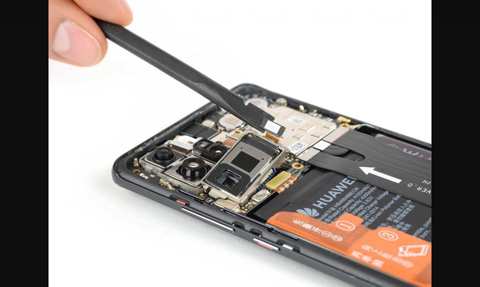 Mổ bụng Huawei P30 Pro (ảnh 3)