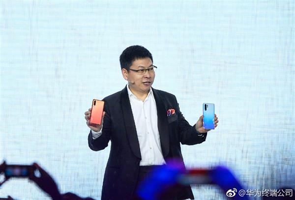 Huawei đặt mục tiêu xuất xưởng 250 triệu chiếc smartphone trong năm 2019 (ảnh 2) Huawei đặt mục tiêu xuất xưởng 250 triệu chiếc smartphone trong năm 2019 (ảnh 2)