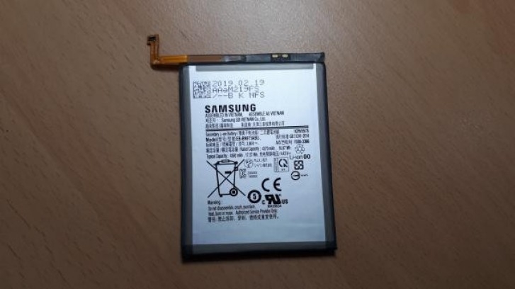 Samsung Galaxy Note 10 Pro sẽ có dung lượng pin “khủng” lên đến 4,500mAh (ảnh 2) Samsung Galaxy Note 10 Pro sẽ có dung lượng pin “khủng” lên đến 4,500mAh (ảnh 2)