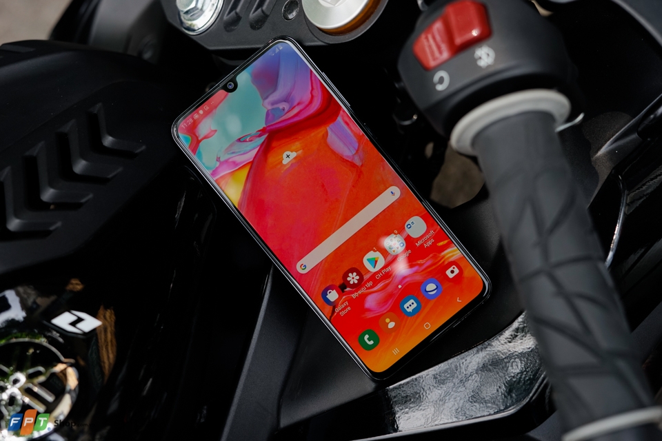 thiết kế màn hình Galaxy A70 thiết kế màn hình Galaxy A70