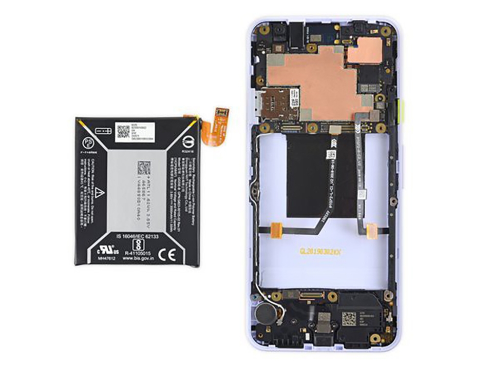 Mổ bụng Google Pixel 3a (ảnh 2)