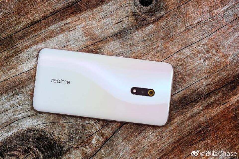 Ảnh thực tế Realme X (ảnh 3) Ảnh thực tế Realme X (ảnh 3)