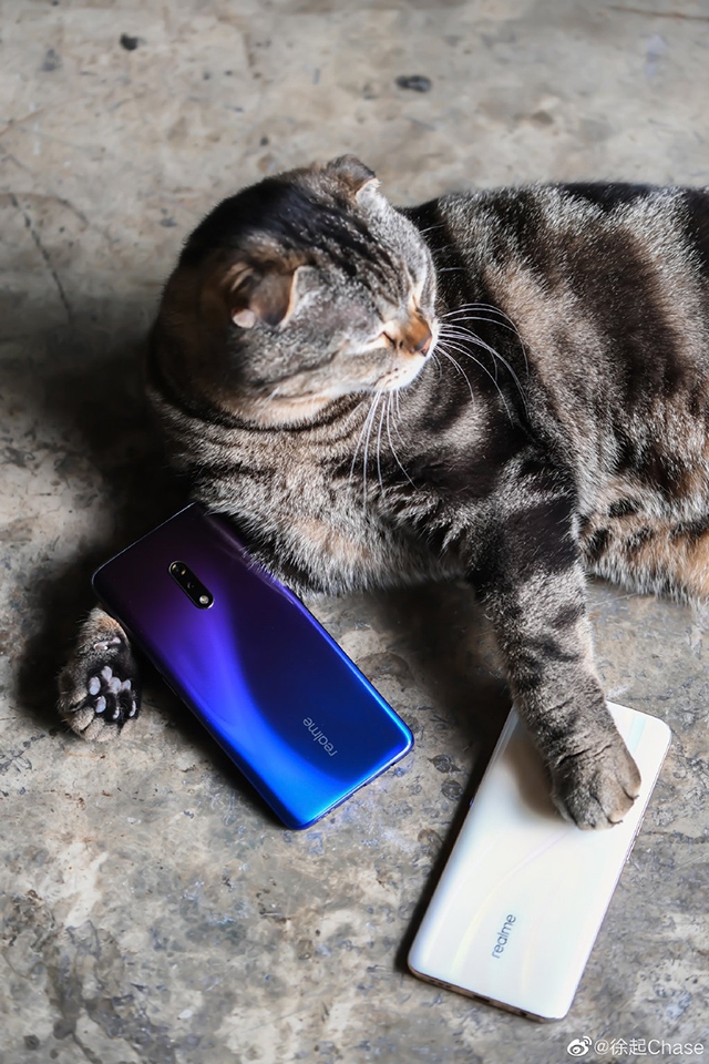 Ảnh thực tế Realme X (ảnh 1) Ảnh thực tế Realme X (ảnh 1)