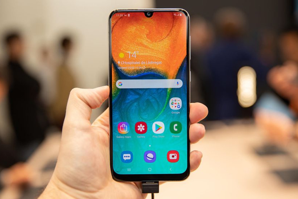 thiết kế màn hình Galaxy A30 thiết kế màn hình Galaxy A30