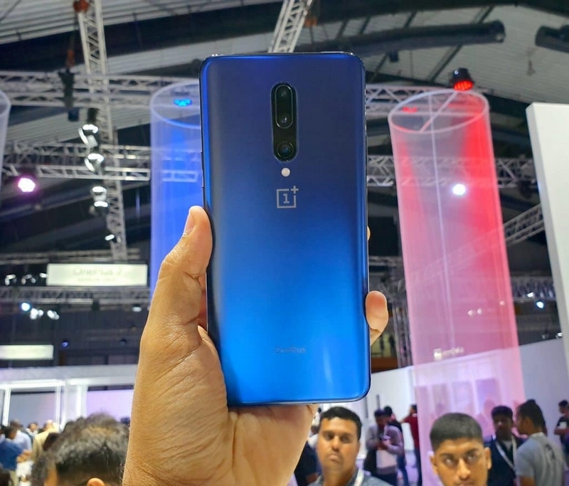 so sánh iPhone Xr và OnePlus 7 Pro so sánh iPhone Xr và OnePlus 7 Pro