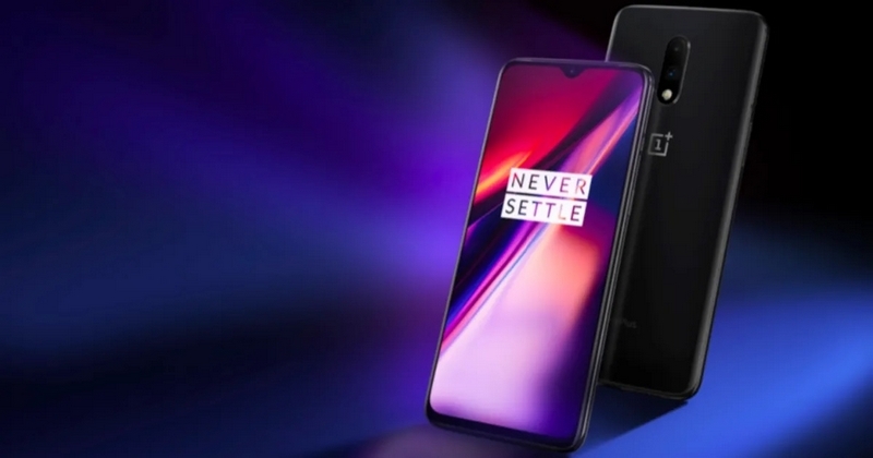 so sánh Galaxy S10e với OnePlus 7