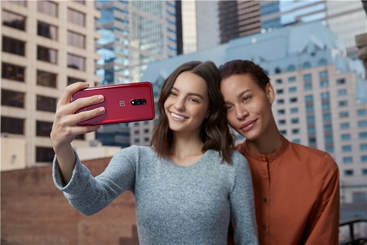 Lượng đặt trước OnePlus 7 Pro vượt 1 triệu máy chỉ trong vòng 5 ngày! (ảnh 2) Lượng đặt trước OnePlus 7 Pro vượt 1 triệu máy chỉ trong vòng 5 ngày! (ảnh 2)