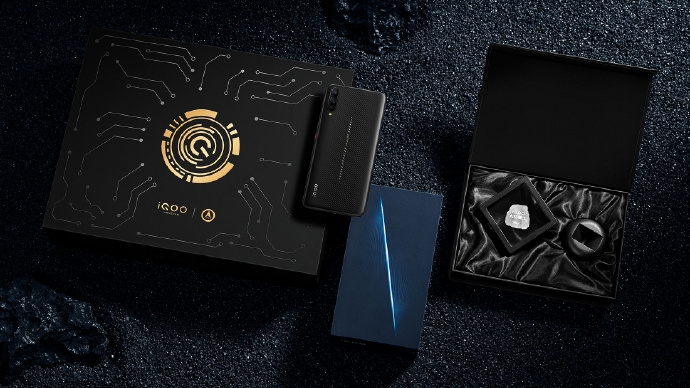IQOO Space Knight Limited Edition ra mắt với Snapdragon 855 và 12GB RAM (ảnh 2)