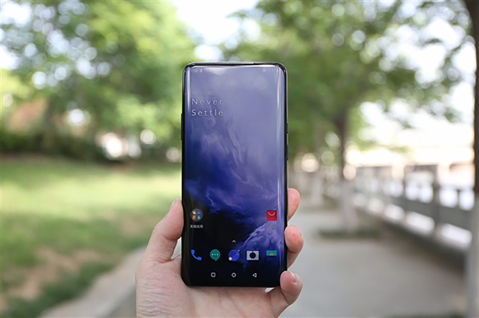 OnePlus 7 Pro cháy hàng chỉ sau 1 phút mở bán (ảnh 3) OnePlus 7 Pro cháy hàng chỉ sau 1 phút mở bán (ảnh 3)