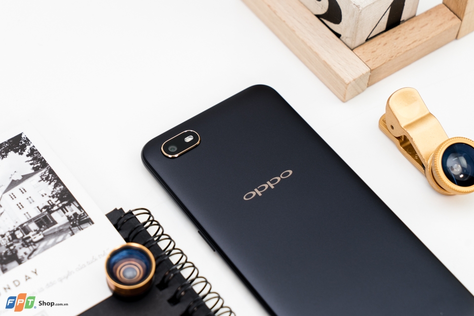 mặt lưng Oppo A1K