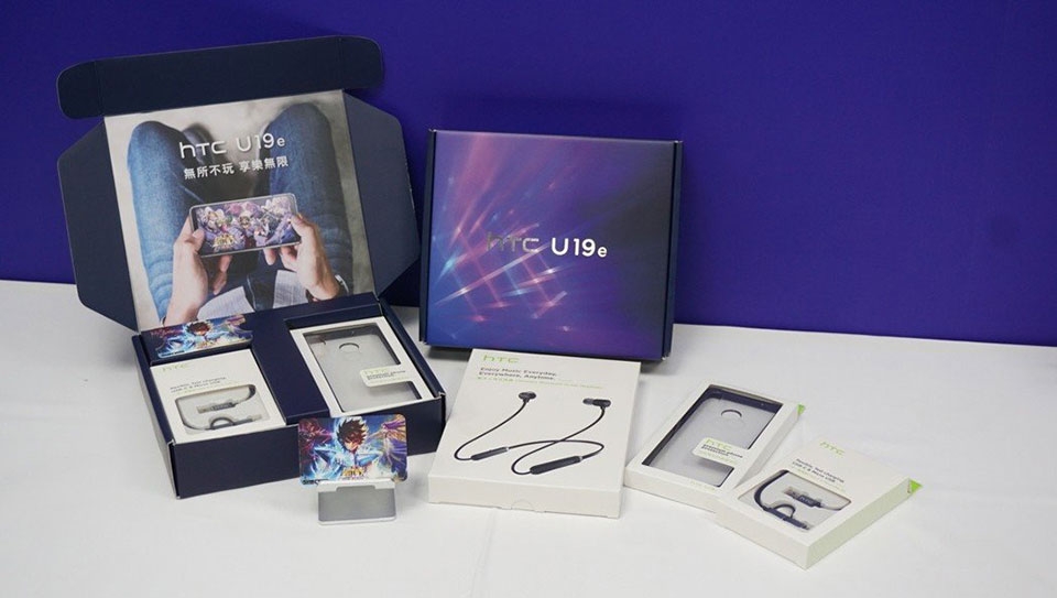 HTC U19e