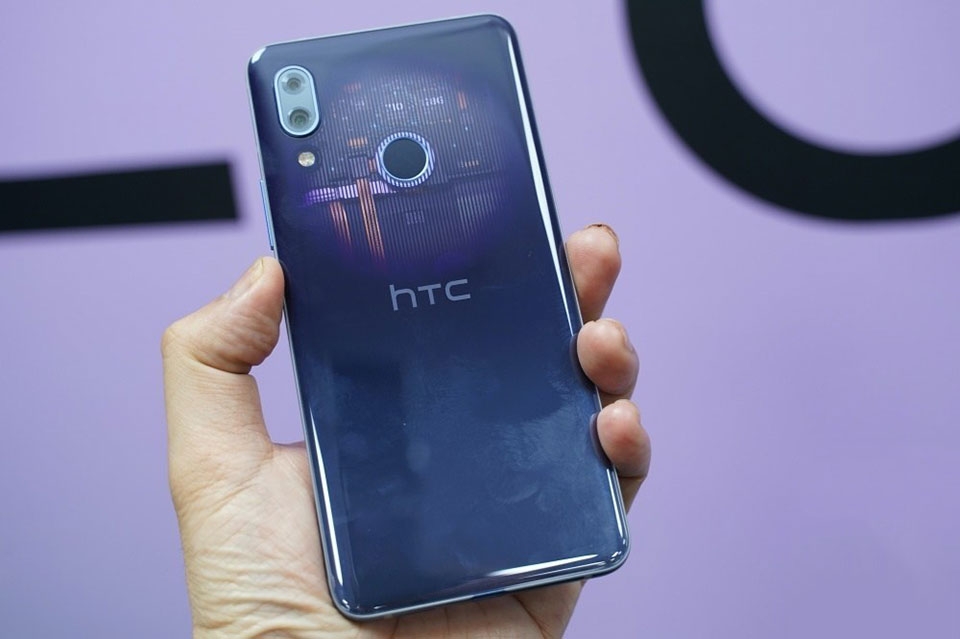 HTC U19e