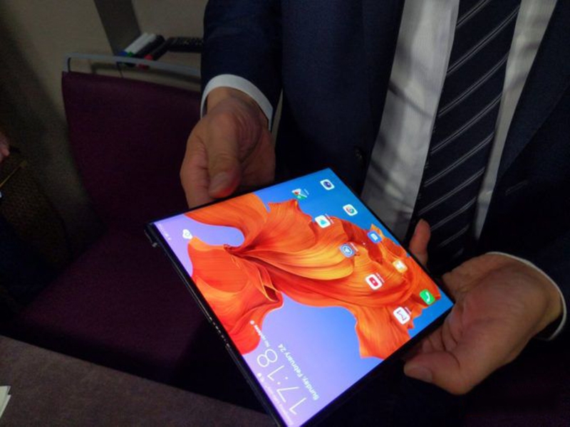 Huawei hoãn ngày ra mắt Mate X (ảnh 1)